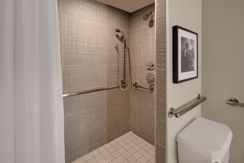 Embassy Suites by Hilton San Rafael at Marin Center - photo 28