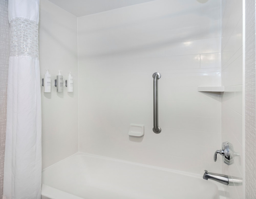 Hampton Inn & Suites Burlington NC - photo 35