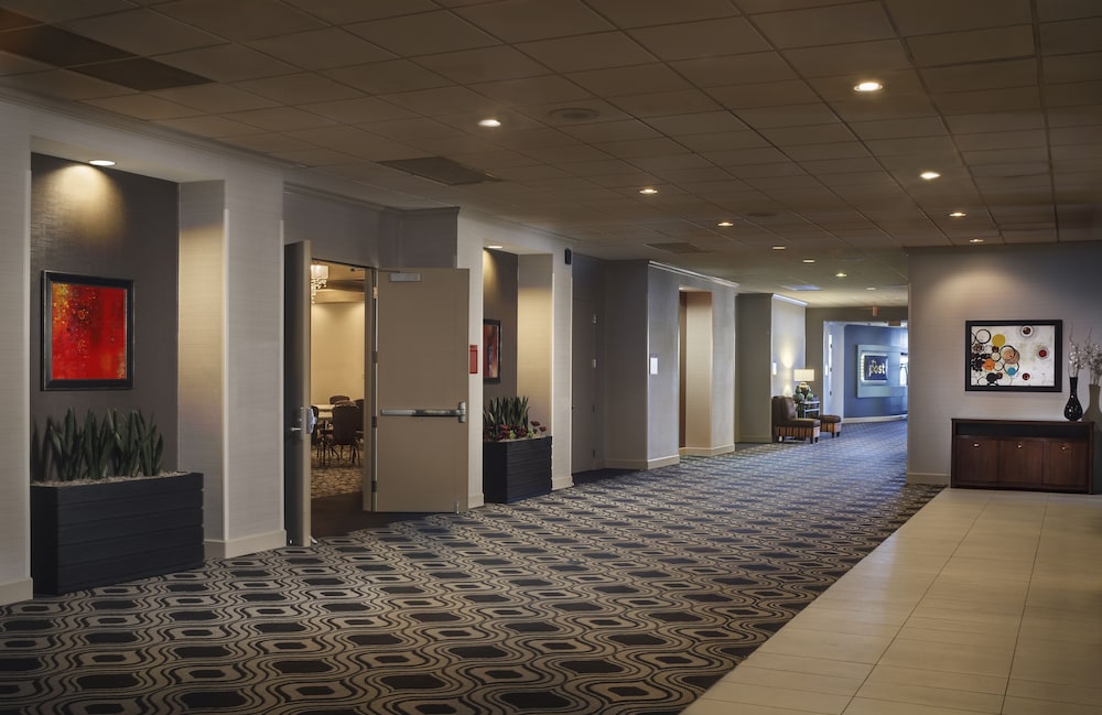Crowne Plaza Phoenix Airport PHX by IHG - photo 61