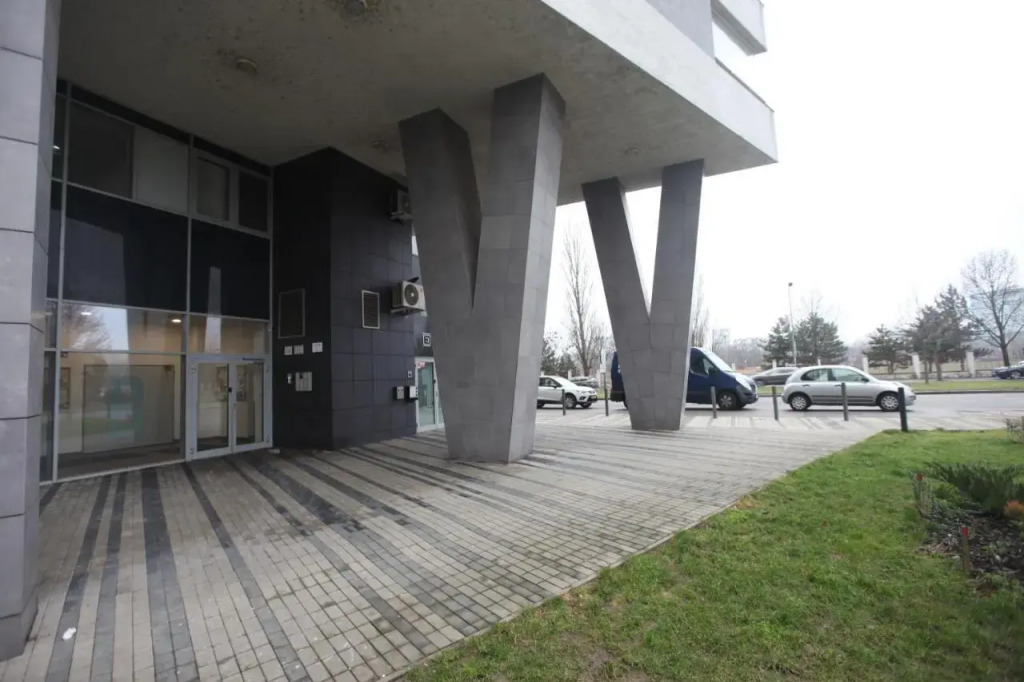 SAG 12th floor Koloseo residence Lake view Free parking — 4-Star Luxury Hotel in Bratislava, Slovakia
