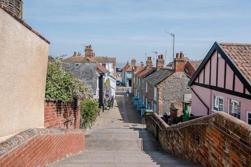 Lyndhurst Aldeburgh — 4-Star Luxury Hotel in Aldeburgh, United Kingdom