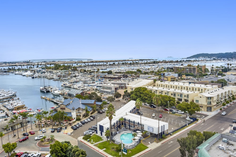 Sea Harbor Hotel - photo 64