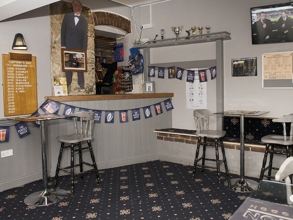 The Queens Head - carbon neutral hotel in Oxford