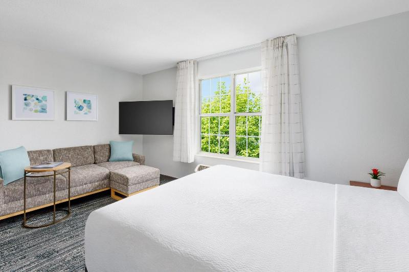 Towneplace Suites by Marriott Horsham - photo 40