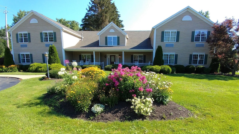The Inn At Houghton Creek — hotel in Houghton