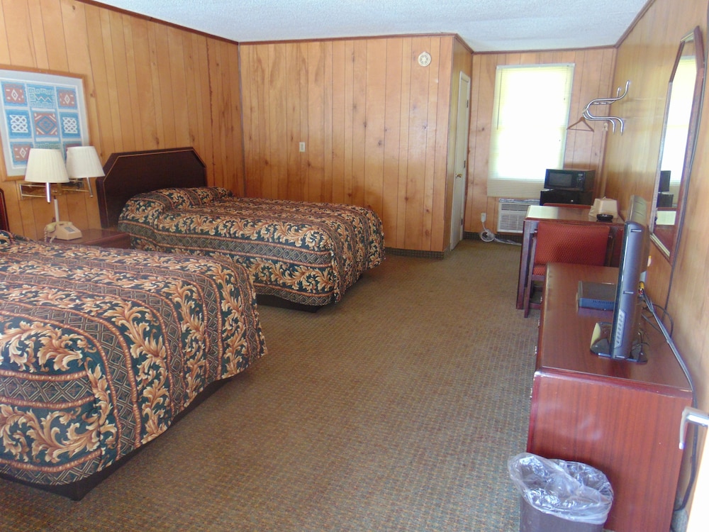 Westbrook Motel - photo 9