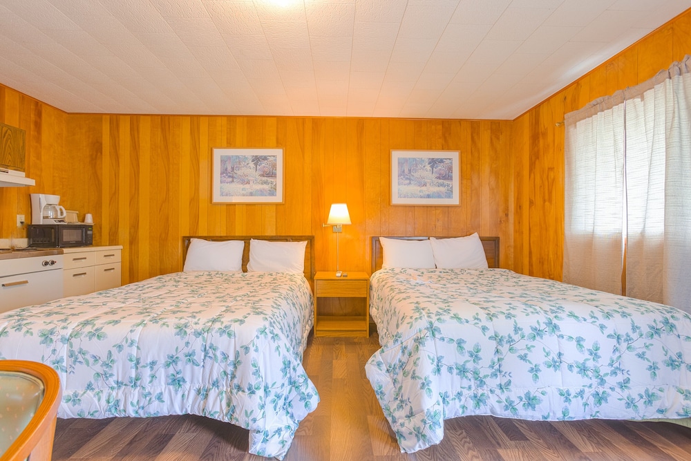 Parkside Motel by OYO Meadville Conneaut Lake - photo 12