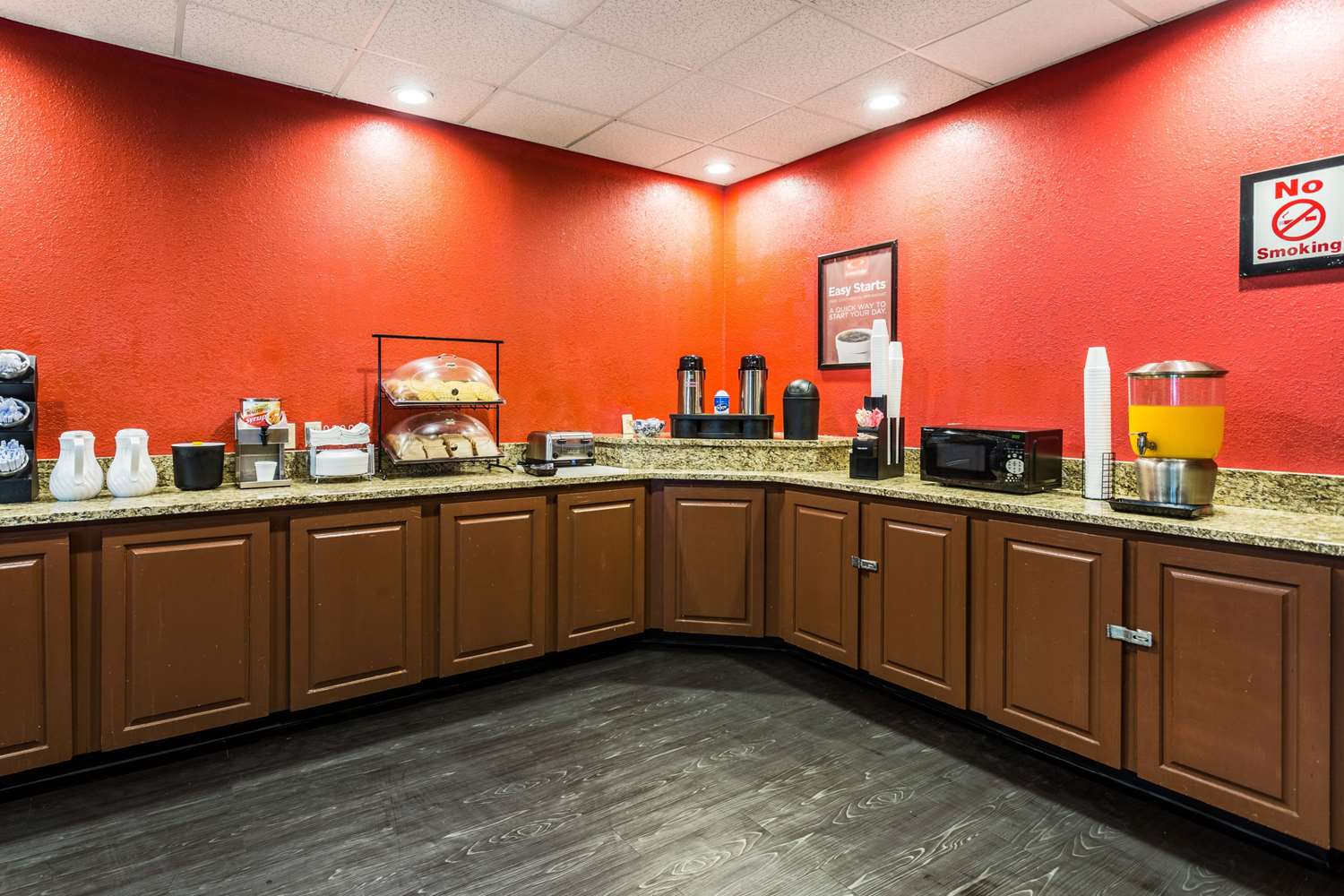 Econo Lodge Homewood Birmingham - photo 22