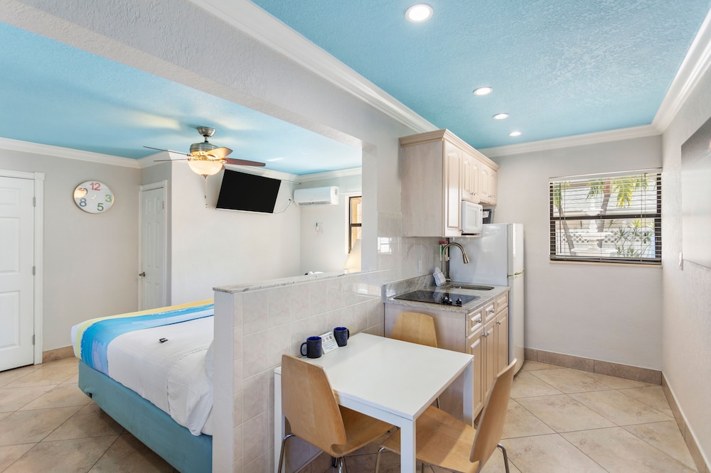 Bayview Plaza Waterfront Resort - photo 19
