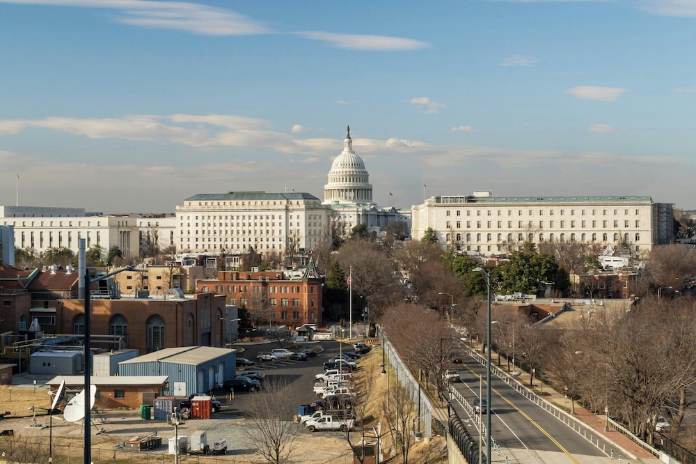 AC Hotel by Marriott Washington DC Capitol Hill Navy Yard - photo 12