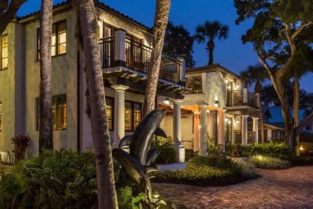 Black Dolphin Inn — 4-Star Luxury Hotel in New Smyrna Beach, United States