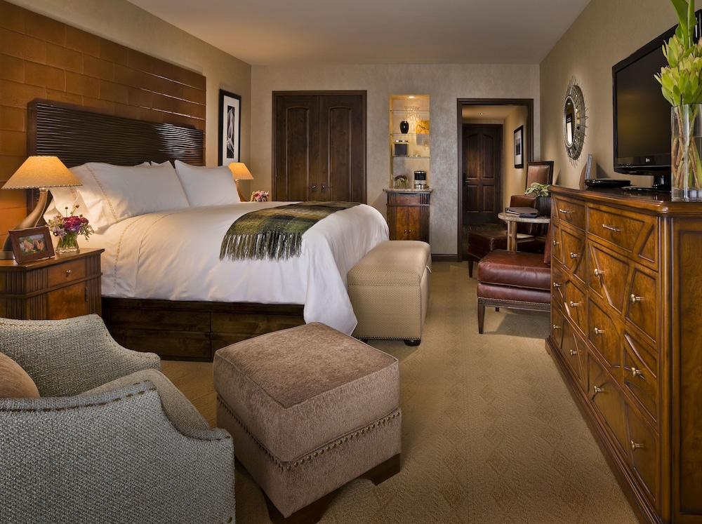 Madeline Hotel & Residences Auberge Collection - photo 11