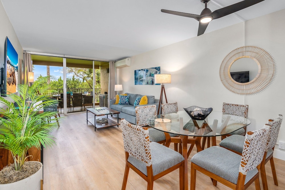 Luxury Oceanfront Resort Vistas in Kihei, United States