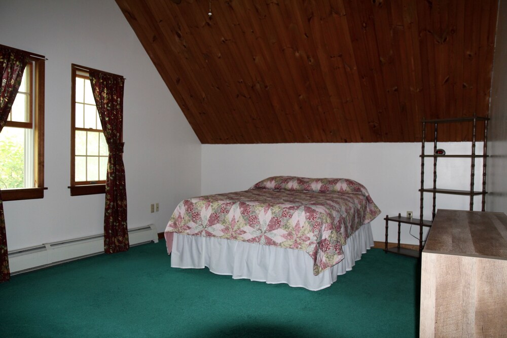 Sara Placid Inn & Suites - photo 33