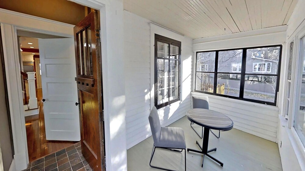 Linden Hills Luxury Charmer - photo 12