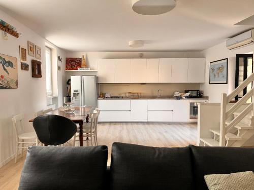 Corte Marconi Near To Milano Rho Fiere Mxp E Como — 4-Star Luxury Hotel in Saronno, Italy