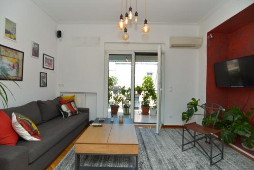 Athens Stylish top floor apartment Syntagma metro — 4-Star Luxury Hotel in Athens, Greece