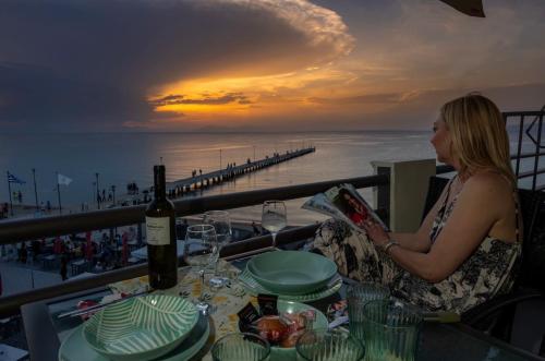 Peraiarooms Suites — 4-Star Luxury Hotel in Peraia, Greece