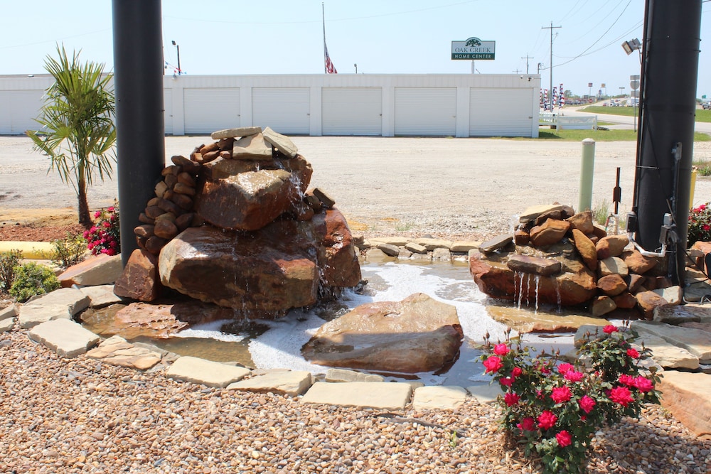 Sanger Inn - photo 15