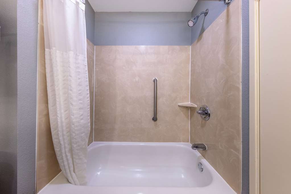 AmericInn by Wyndham Duluth - photo 39