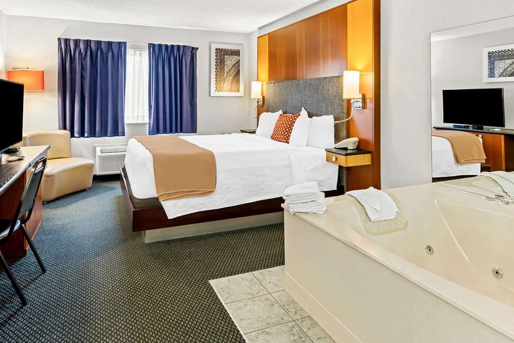Americas Best Value Inn Tahquamenon Country - photo 6