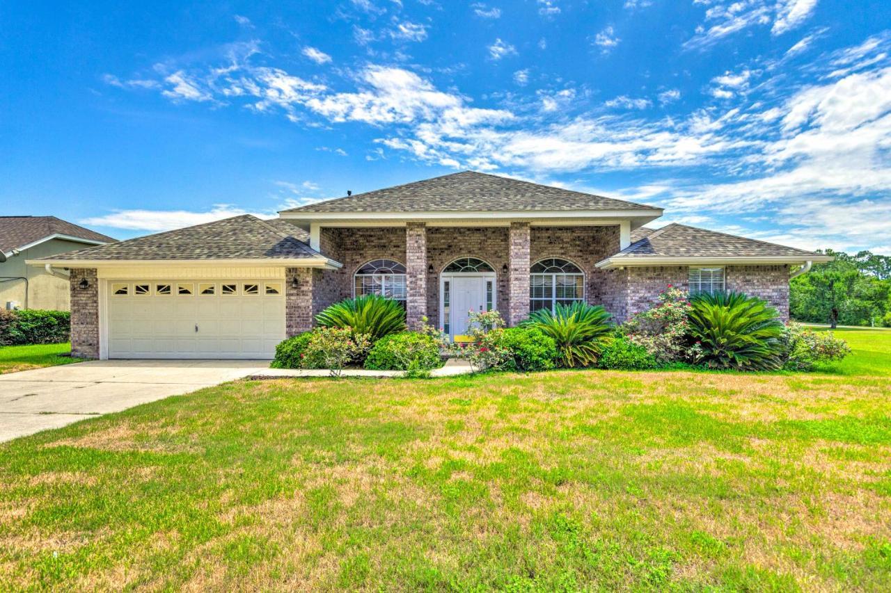 Waterfront Pensacola Home with Florida Room — 4-Star Luxury Hotel in Pensacola, United States