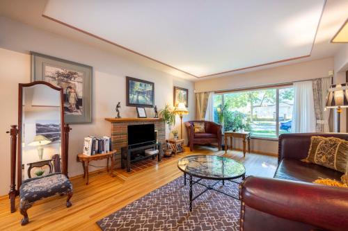 Scenic and Radiant Haven Vancouver in Vancouver, Canada