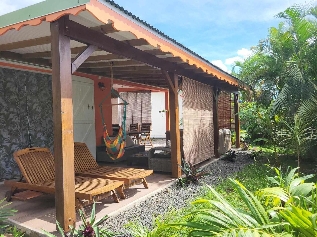 Gîte KAZ' A TYKA jacuzzi privatif — 4-Star Luxury Hotel in Saint-Francois, Guadeloupe