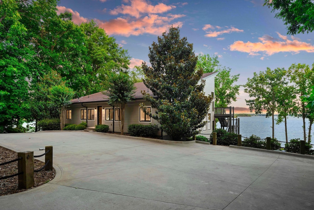 Lake Norman Getaway - photo 106