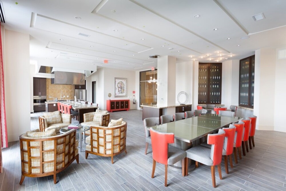 Global Luxury Suites At Hidden Creek - photo 18
