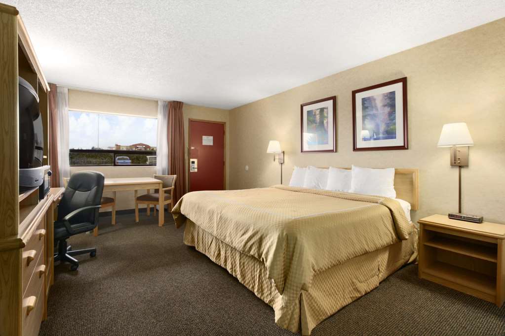 Days Inn by Wyndham Oklahoma City Fairground - photo 10
