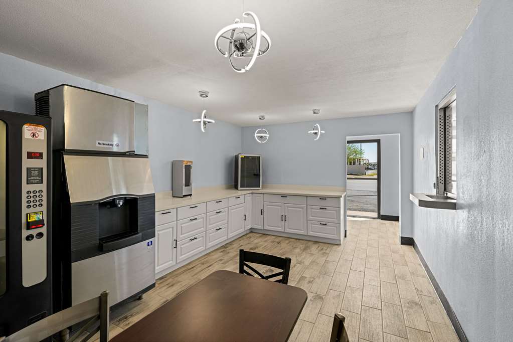 Rodeway Inn Midland South - photo 27