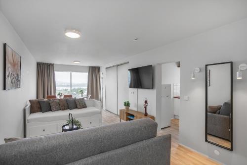Charming Studio Stunning Panorama View