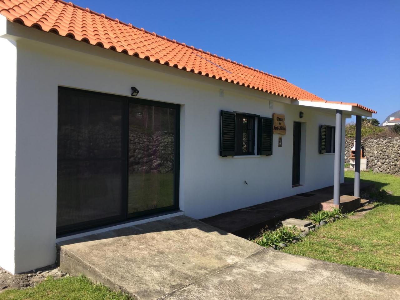 Casa da Avó Júlia — 4-Star Luxury Hotel in Lajes Das Flores, Portugal