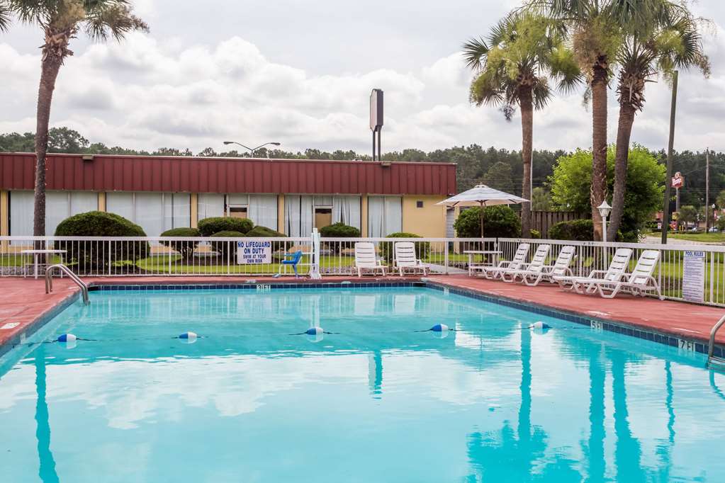 Super 8 by Wyndham Hardeeville Savannah North - photo 5