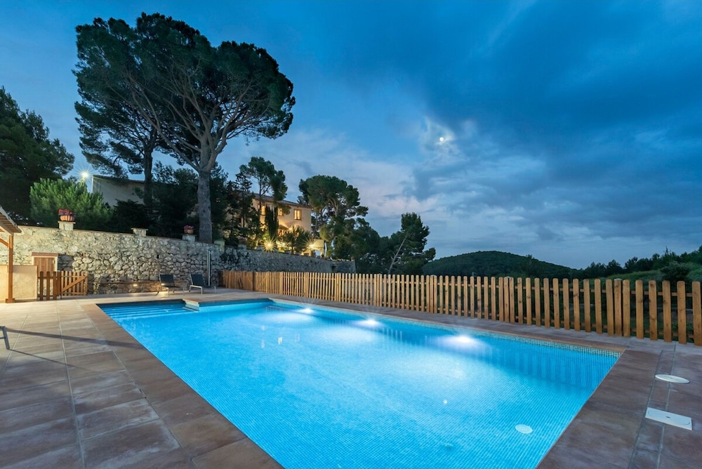 Mas Barbat — 4-Star Luxury Hotel in Tarragona, Spain