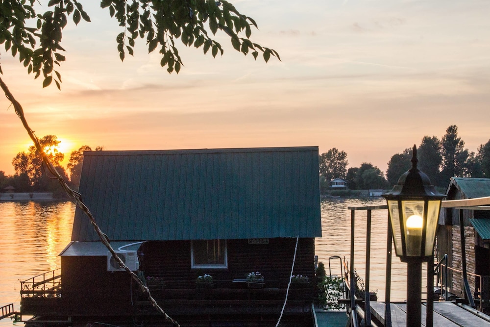 Lucky River Belgrade - carbon neutral hotel in Belgrade