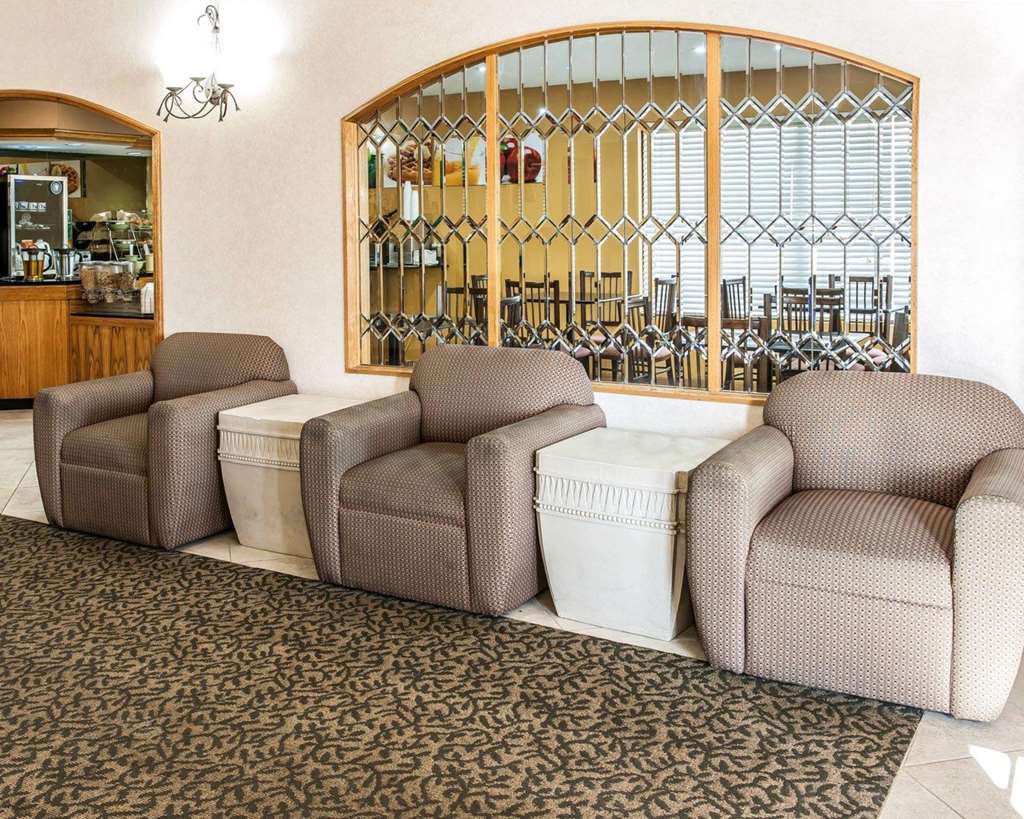 Quality Inn & Suites Shelbyville I 74 - photo 5