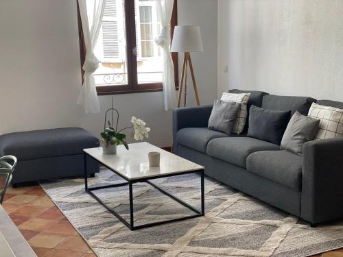 L Authentique Un Voyage En Provence in Aix-En-Provence, France