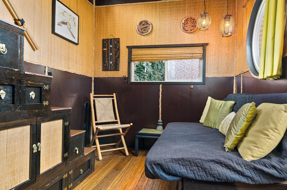 Tiny Digs Hotel of Tiny Houses - photo 76