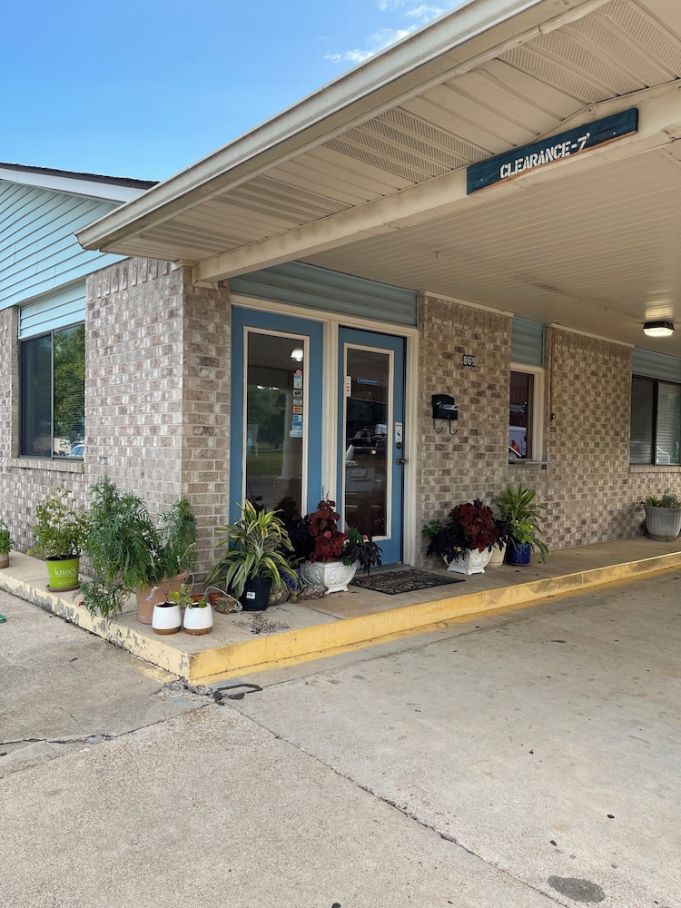 Executive Inn Of Mountain Home - photo 23