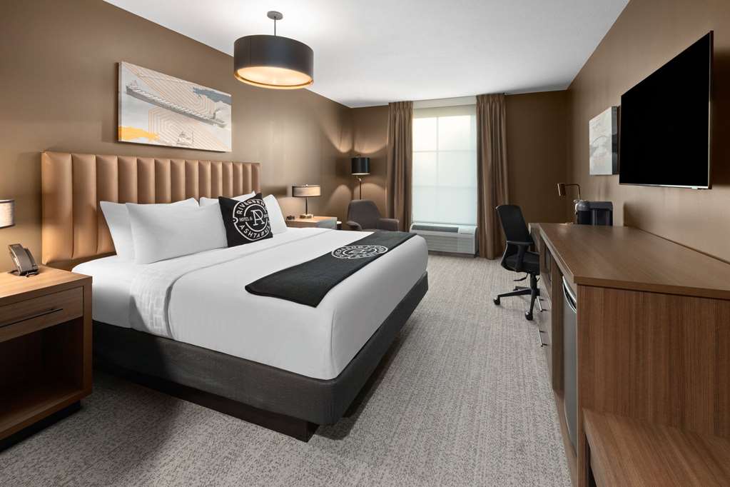 Riverbend Hotel and Suites Trademark Collection by Wyndham - photo 13