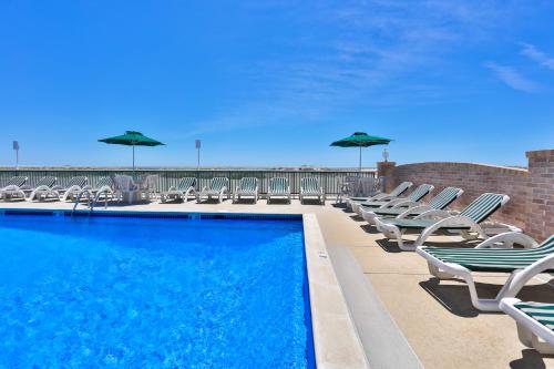 Commander by the Sea Motel - photo 11