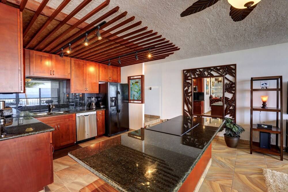Hale Mahina Beach Resort - photo 6