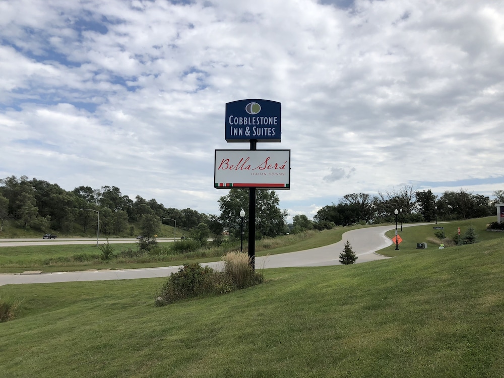 Cobblestone Inn & Suites Denison Oak Ridge - photo 69