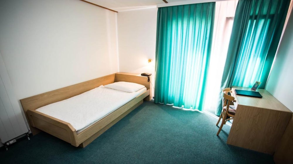 Hotel Olympica — Brig — photo 4
