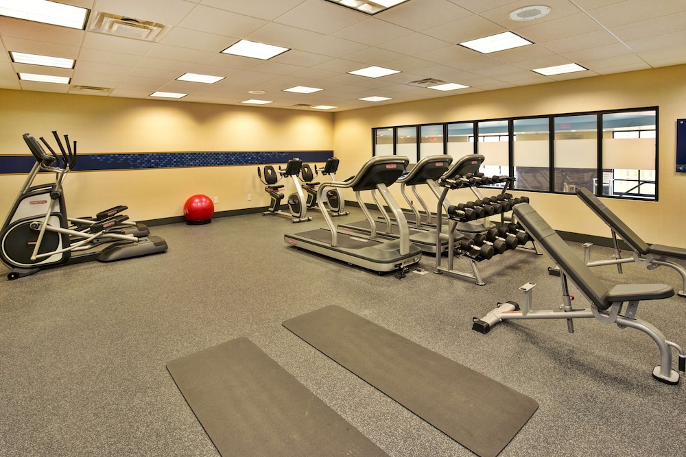 Hampton Inn Niagara Falls Blvd - photo 37