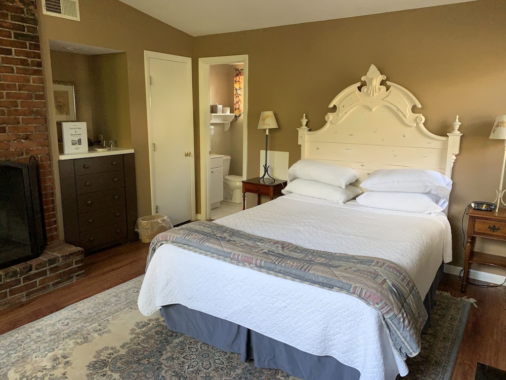 Lovett s Inn and Restaurant - photo 13