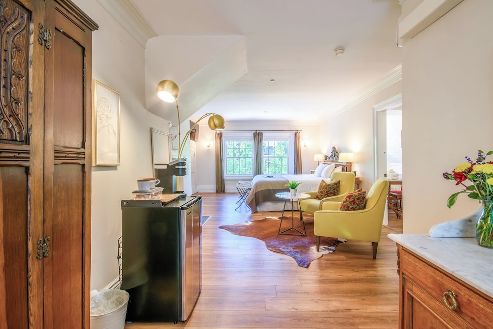 Cedar Gables Inn - photo 41