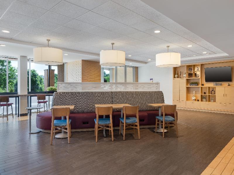Home2 Suites by Hilton Milwaukee Brookfield - photo 11